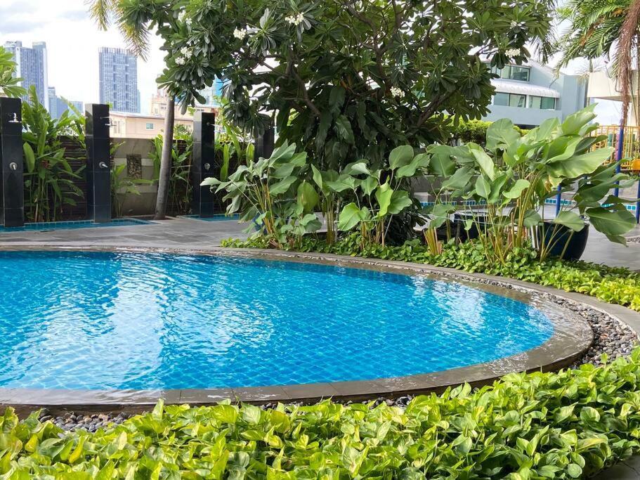 Baan Nonzee Kingsize Bed Big In Sathorn Apartment *
